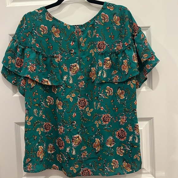 Xhilaration Women’s Green Ruffled Floral Blouse with Flutter Sleeves size XL - Picture 6 of 7